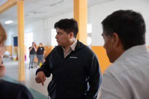 Vidal recorrió escuelas de Caleta Olivia: “Duele tanto abandono"