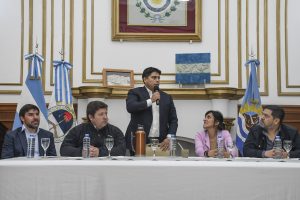 Coronel: “El trabajo y el deporte nos unen a través del compromiso”