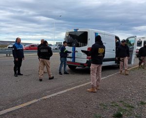 Operativo conjunto: Seguridad secuestró droga y Producción multó a veinte vehículos