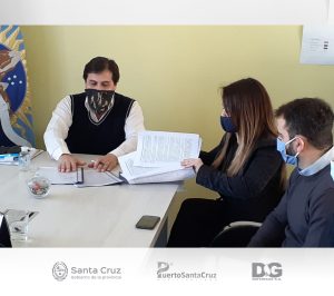 Firmaron convenios para la extensión de redes de gas en Puerto Santa Cruz