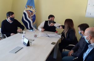 Firmaron convenios para la extensión de redes de gas en Puerto Santa Cruz