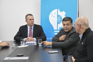 El Gobierno gestiona la apertura de nuevos mercados en Francia para los frigoríficos de Santa Cruz