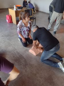 Capacitaron en primeros auxilios a agentes de Distrigas