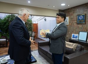 Vidal con Stanley: Regalos y “una charla profunda” de más de 3 horas