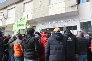 Despidos en Represas: el Gobierno de Santa Cruz dictó la Conciliación Obligatoria