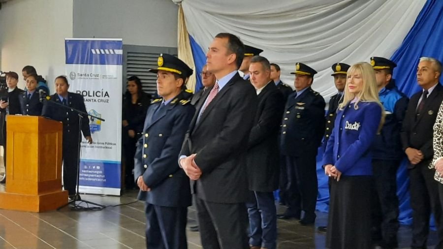 Se realizó el acto de cambio de abanderados y el inicio del Ciclo lectivo 2024 de la Escuela de Policía