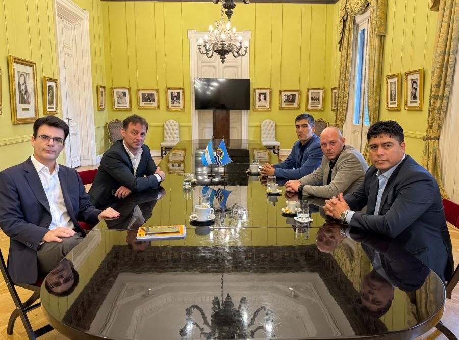 YCRT: Vidal juntó a intendentes de la Cuenca ante las autoridades de Energía