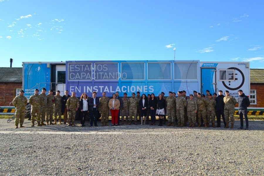 Educación y el Ejército concretaron un paso importante en el trabajo de colaboración mutua