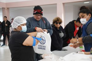 Finalidad Social: El Gobierno entregó merluza de manera gratuita a vecinos de todas las localidades de Santa Cruz