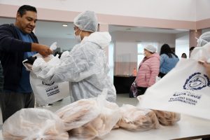 Finalidad Social: El Gobierno entregó merluza de manera gratuita a vecinos de todas las localidades de Santa Cruz