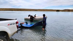 Ambiente e INTA Santa Cruz colaboran en un mapeo nacional de microplásticos en cursos y cuerpos de agua