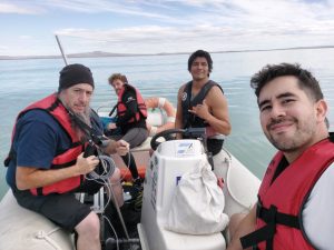 Ambiente e INTA Santa Cruz colaboran en un mapeo nacional de microplásticos en cursos y cuerpos de agua