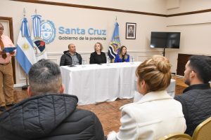 Se firmó convenio para generar mayor transparencia en programas habitacionales del IDUV