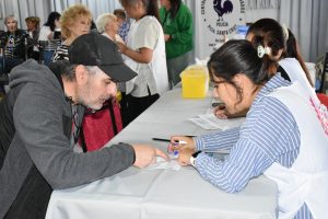 Continúa la vacunación en centros de jubilados de Río Gallegos