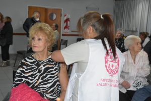 Continúa la vacunación en centros de jubilados de Río Gallegos