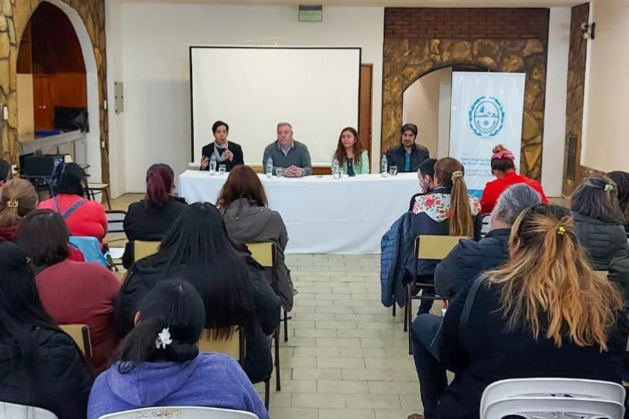 Autoridades provinciales mantuvieron una reunión con emprendedores locales