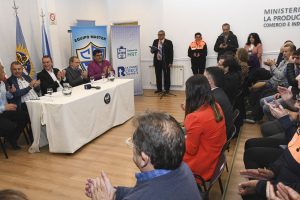 Encuentro entre países hermanos: Presentaron oficialmente la Travesía Binacional de Aguas Abiertas