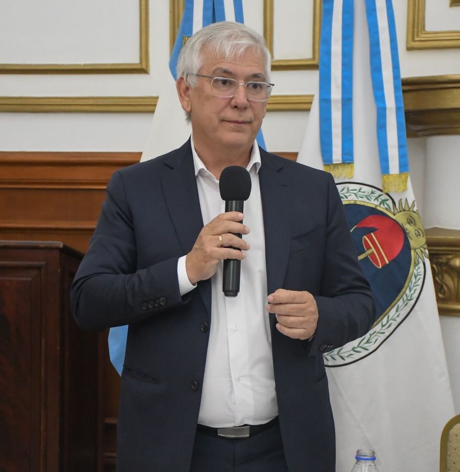 Julio Gutiérrez: “La sociedad cambió, pero algunos siguen con los discursos de antes”