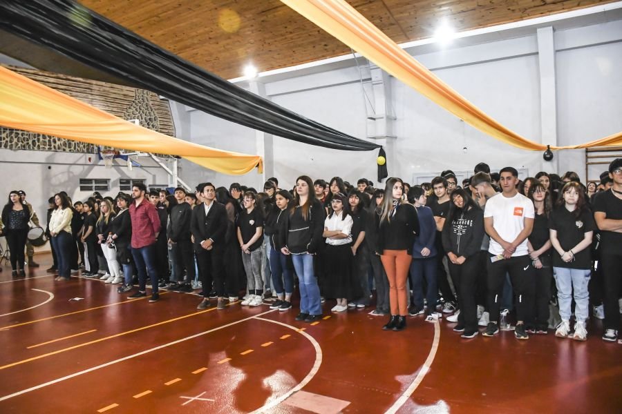 Autoridades provinciales acompañaron el Aniversario del Colegio Ladvocat