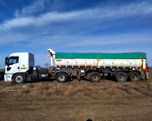 El Gobierno entregó carbón a vecinos del Barrio Chimen Aike de Río Gallegos