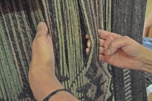 María Márquez: una vida tejiendo identidad santacruceña