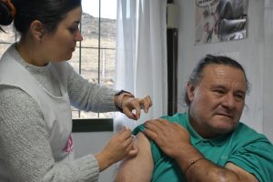 La cartera Sanitaria brindó el acceso a la vacunación en pueblos originarios y zonas rurales