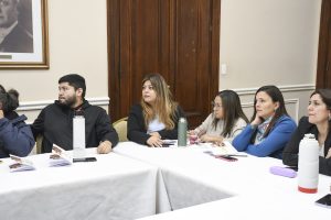 La inclusión como un derecho: trabajadores se capacitan en Lengua de Señas