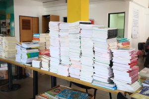 La Biblioteca Provincial recibió la donación de 6 mil libros de Librería Martín Fierro