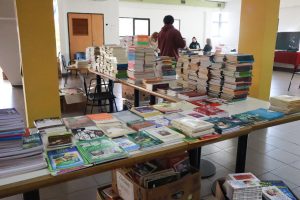La Biblioteca Provincial recibió la donación de 6 mil libros de Librería Martín Fierro