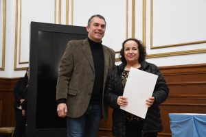 El sueño de la casa propia: Vidal entregó escrituras a familias de la provincia