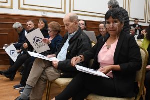 El sueño de la casa propia: Vidal entregó escrituras a familias de la provincia