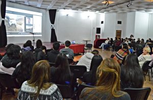 Los dinosaurios asombraron a los estudiantes en las charlas por el Día de los Museos