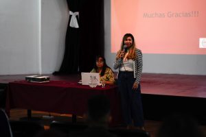 Los dinosaurios asombraron a los estudiantes en las charlas por el Día de los Museos