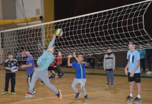 Educación: Se abren las puertas de gimnasios y natatorios a cientos de alumnos en toda la provincia
