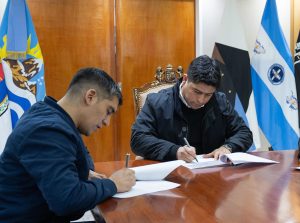 Vidal firmó convenio con el Municipio de 28 de Noviembre para construir un nuevo Hospital Modular