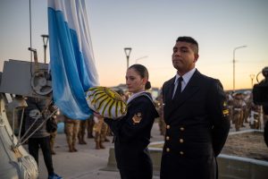 Vidal: “Hoy la historia nos toca la puerta y nos pide patriotismo”