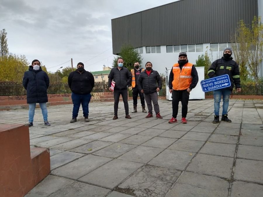 Vialidad Provincial colocó cartelería de señalización en el Hospital Regional