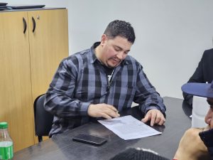 El Gobierno Provincial firmó un acuerdo de paz social con la UOCRA