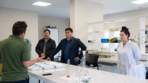 Desde el cambio de paradigma hasta la reactivación económica: el camino de Claudio Vidal en Santa Cruz