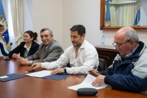 Vidal firmó convenio para finalizar el interconectado El Pluma – Perito Moreno – Los Antiguos