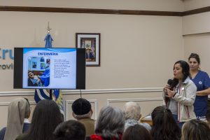 Realizaron conversatorio sobre políticas públicas para un trato digno a los adultos mayores en Santa Cruz