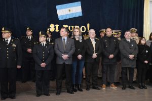 Escuela de Policía: 78 cadetes de segundo año juraron la bandera