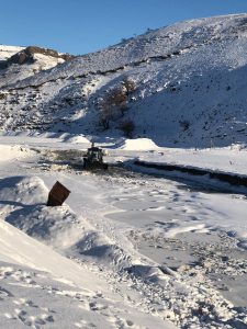 A raíz del congelamiento del río Turbio, SPSE intensificó los trabajos para recuperar los niveles de la cisterna