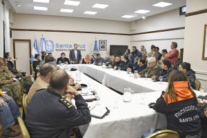 Ola Polar: El Gobierno presentó el Comité de Operaciones de Emergencia para Santa Cruz