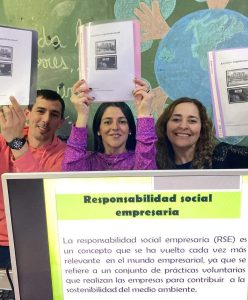 La EPJA N°15 realizó una nueva edición de la Expo Emprendedores