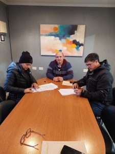 Vialidad Provincial firmó convenio con la empresa OROPLATA S.A. para el mantenimiento de rutas