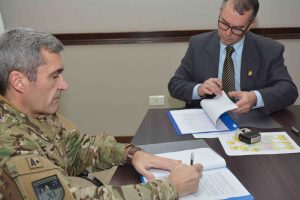 El Gobierno formalizó el acuerdo de asistencia al Ejército Argentino en el marco del COE