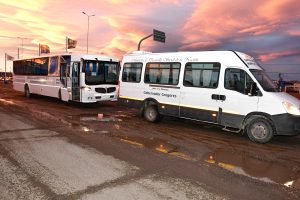 Llegaron colectivos de la Escuela Agropecuaria N°1 para ser reparados en la ciudad capital
