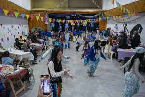 Mes de la Igualdad: adultos mayores celebraron el carnaval de invierno