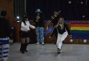 Mes de la Igualdad: adultos mayores celebraron el carnaval de invierno